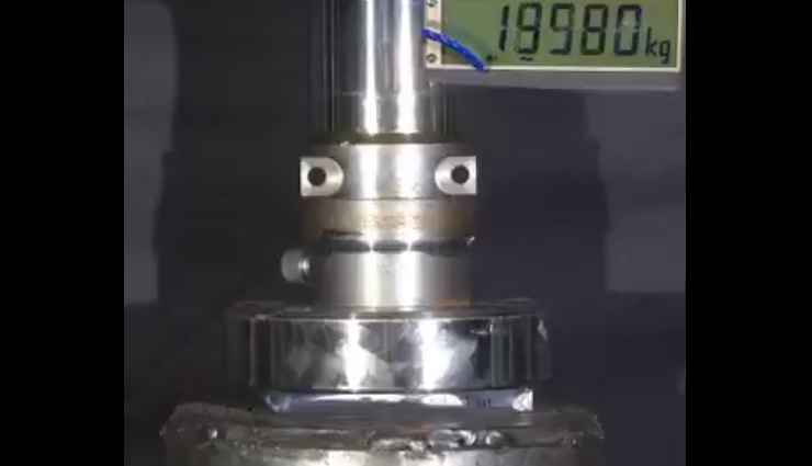 जब Nokia 3310 पर डाला 39000Kg का दबाव, वीडियो में देखे फिर क्या हुआ