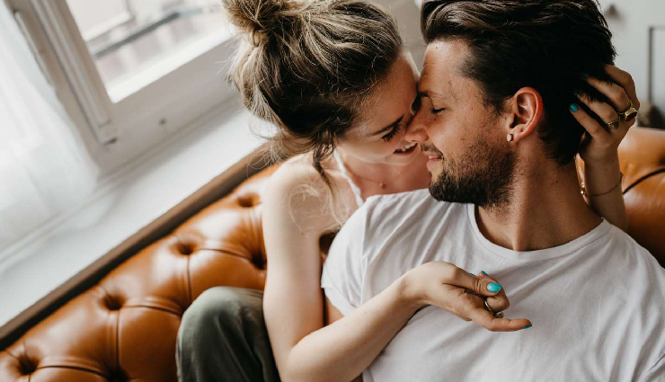  Ways To Be Romantic Without Being Cheesy