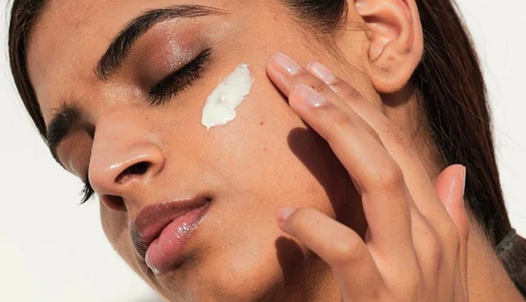 skin care tips for darker skin tones,effective skin care tips for dark skin,skincare routines for women of color,best practices for dark skin care,tips for caring for darker skin tones,hyperpigmentation and dark skin,managing hyperpigmentation in dark skin,hyperpigmentation treatments for women of color,dark skin and pigmentation care,tips for dealing with dark skin hyperpigmentation,moisturizing for darker skin,moisturizing routines for dark skin tones,best moisturizers for women with darker skin,hydrating dark skin effectively,maintaining moisture in dark skin,sun protection for women of color,sunscreen for darker skin tones,sun protection tips for women with dark skin,uv protection for women of color,preventing sun damage in darker skin,acne care for dark skin,acne treatments for women of color,managing acne in dark skin tones,dark skin acne prevention tips,treating acne scars in women with dark skin,natural remedies for dark skin care,natural skincare for darker skin tones,diy remedies for dark skin care,herbal solutions for women of color,home treatments for dark skin issues