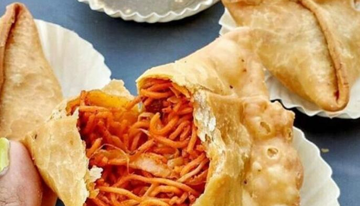 chinese noodles samosa,noodles samosa,chinese samosa,hunger struck,food,home made noodles samosa