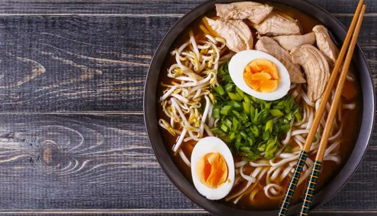 noodle dishes,noodle dishes around the world,ramen- japan,japchae- korea,laksa-malaysia,singapore,udon- japan,mie goreng- indonesia,malaysia,saimin- hawaii