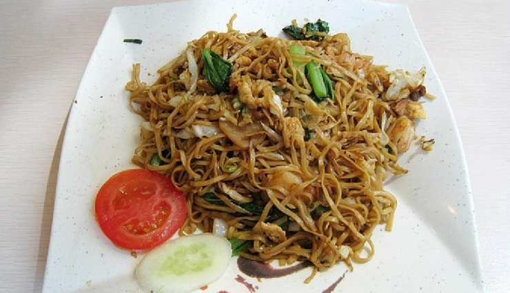 noodle dishes,noodle dishes around the world,ramen- japan,japchae- korea,laksa-malaysia,singapore,udon- japan,mie goreng- indonesia,malaysia,saimin- hawaii