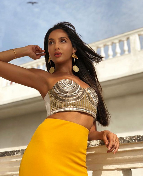 nora fatehi hot and sizzling pics,nora fatehi,nora fatehi viral pics,entertainment news