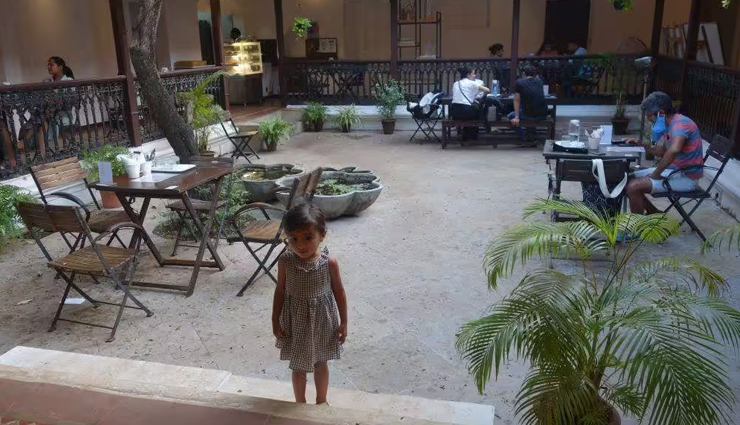 north goa,cafes in north goa,the caravela candolim,cafe chocolatti,artjuna,baba au rhum,cafe al fresco