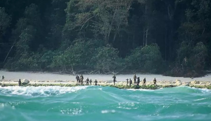 dangerous islands,dangerous islands to visit around the world,travel,holidays,travel guide