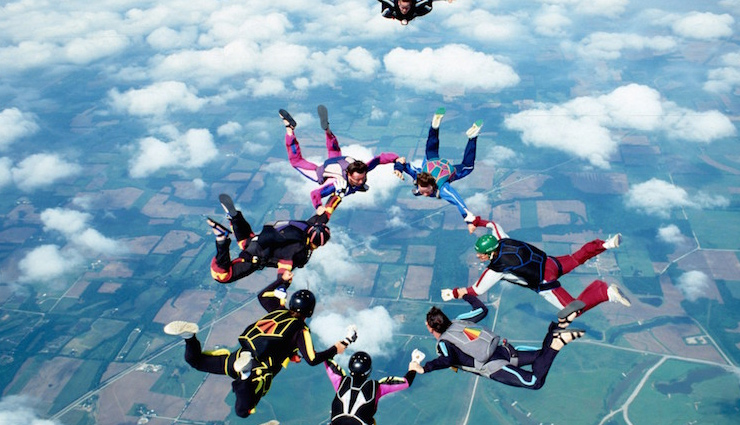 switzerland,washington,around the world,new zealand,australia,dubai,5 most amazing places for skydiving around the world,skydiving,places to do skydiving,most beautiful places for skydiving,adventurous places,fox glacier,interlaken,palm jurmeirah,snohomish,north wollongong beach,sydney