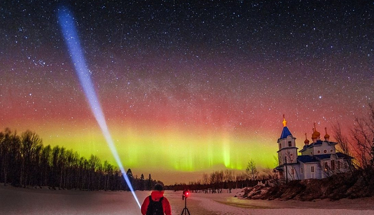 northern lights,places to see northern lights,iceland,alaska,lapland