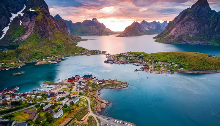 दुनिया की 7 ऐसी जगहें जहां सूर्यास्त देखने को तरस जाते हैं लोग sunset,places where there is no sunset