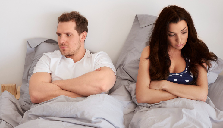 signs youre not attracted to your partner,relationship attraction signs,not sexually attracted to partner,losing attraction in relationship,signs of diminished attraction,relationship spark fading,understanding attraction shifts,attraction decline in relationships,relationship afloat,addressing relationship issues