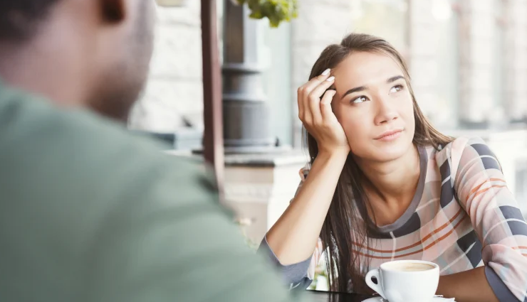 signs she is not into you,she is not interested signs,clues she is not into you,telltale signs of disinterest,signals she is not attracted,recognizing lack of interest,indications she is not keen,signs of fading interest,detecting disinterest in a woman,understanding lack of romantic interest