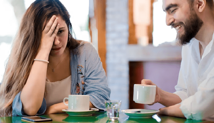 signs she is not into you,she is not interested signs,clues she is not into you,telltale signs of disinterest,signals she is not attracted,recognizing lack of interest,indications she is not keen,signs of fading interest,detecting disinterest in a woman,understanding lack of romantic interest