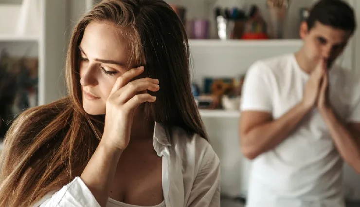 signs a girl likes you over text,how to know if a girl likes you texting,texting signs she likes you,does she like me over text,girl texting habits when she likes you,how to tell if she likes you through text,signs she is interested in you texting,how to read girl’s texts,relationship texting signs,subtle signs she likes you texting