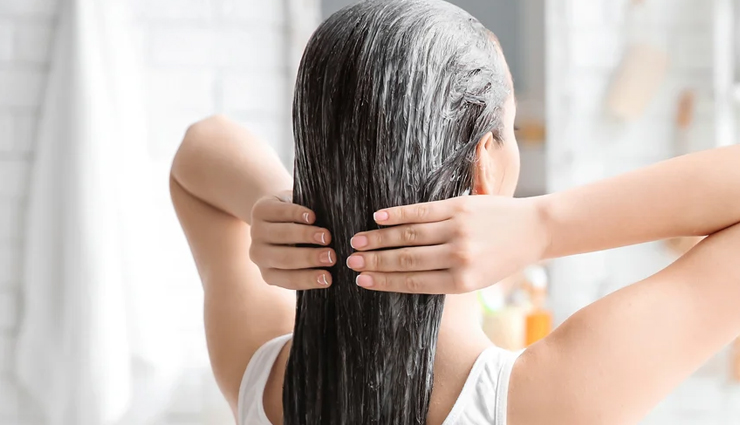 winter hair care tips,nourishing hair in winter,hair care during cold weather,winter hair care routines,protecting hair in winter,tips for healthy winter hair,cold weather hair care advice,maintaining hair moisture in winter,winter hair care essentials,winter hair care strategies