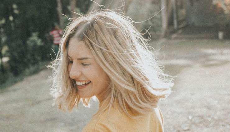 winter hair care tips,nourishing hair in winter,hair care during cold weather,winter hair care routines,protecting hair in winter,tips for healthy winter hair,cold weather hair care advice,maintaining hair moisture in winter,winter hair care essentials,winter hair care strategies