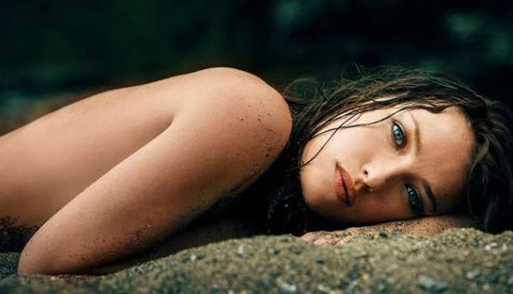 शास्त्रों के अनुसार नग्न होकर भूलकर भी ना करें इन कामों को