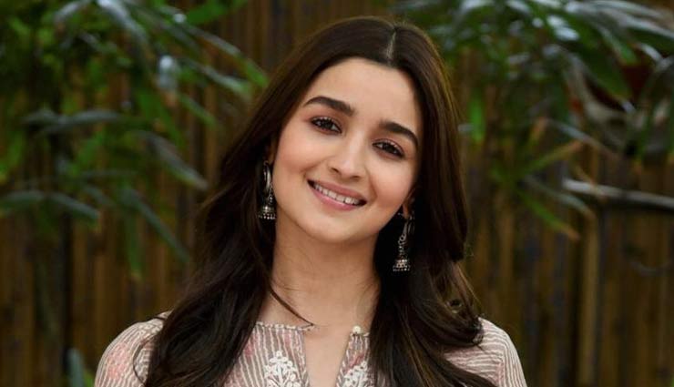 न्यूड मेकअप बनता जा रहा लड़कियों की पहली पसंद, जानें कैसे करें इसका इस्तेमाल nude makeup,first choice of girls nude makeup. makeup tips,tips to use nude make up,fashion tips