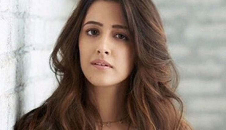 Sibling rivialry! Kriti Sanon’s sister Nupur Sanon gears up for Bollywood