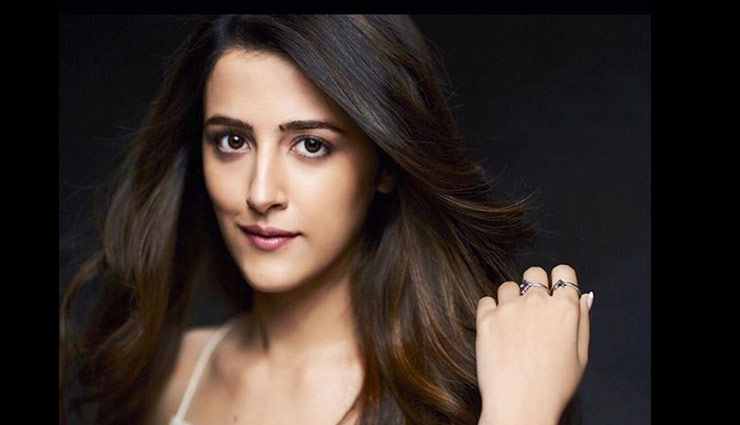 kriti sanon,nupur sanon,bollywood actress kriti sanon,bollywood