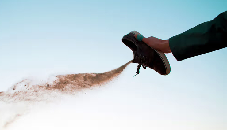 mindful breathing exercises: techniques to live in the present,gratitude journaling: fostering a positive mindset and present living,nature meditation: connecting with the present moment through nature,mindful eating habits: savoring each bite and embracing the now,digital detox: unplugging from technology for a more present life,yoga and meditation: integrating mindfulness into daily routines,mindfulness walks: engaging the senses and living in the present,mindful art practices: creative expression and present moment awareness,deep listening: enhancing relationships through mindful communication,mindful movement: incorporating yoga or tai chi for present living