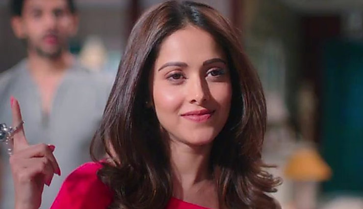 गर्मियों के दिनों में सब कुछ छोड़कर 'बारिश' का इंतजार कर रही है बॉलीवुड की ये एक्ट्रेस