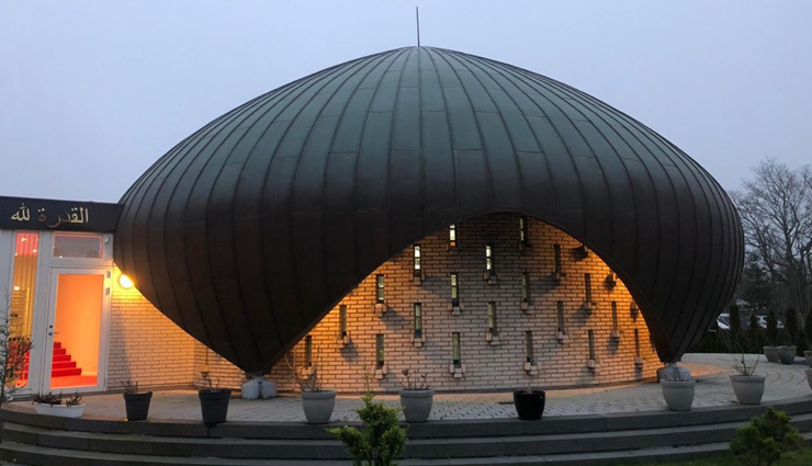 most beautiful mosques to visit,stunning mosques around the world,exquisite places of worship: beautiful mosques,must-see mosques with breathtaking beauty,visiting the world most gorgeous mosques,exploring the beauty of iconic mosques,traveling to stunning mosques worldwide,mesmerizing architectural wonders: beautiful mosques,touring the world most picturesque mosques,mosque tourism: experiencing beauty in places of worship