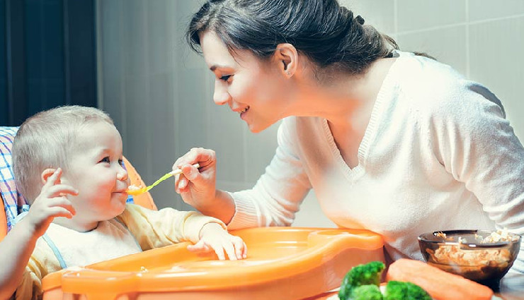 सर्दियों में नवजात शिशु की सुरक्षा के लिए अपनाएं ये 8 उपाय, बढ़ाएं उनकी रोग प्रतिरोधक क्षमता increase immunity measures,protect newborn in winter,winter newborn care,boost infant immunity,winter health tips for babies,newborn disease prevention,winter care for infants,baby immune system boost,protect baby from winter illnesses,winter health tips for newborns