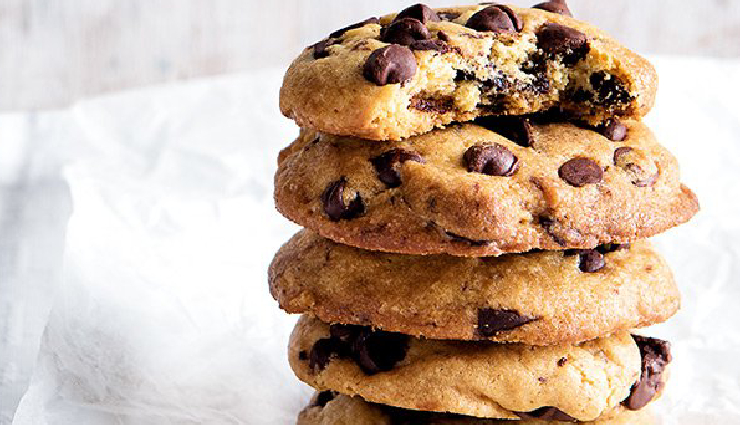 chocolate chip cookies recipe,nutty cookie recipe,delicious homemade cookies,easy chocolate chip cookies,quick cookie recipe,chocolate chip cookie baking,nutty dessert ideas,homemade cookie treats,chocolate chip cookie with nuts,best cookie recipe,chocolate chip cookie baking tips,homemade dessert recipes,nutty chocolate chip cookies,easy baking recipes,quick dessert ideas