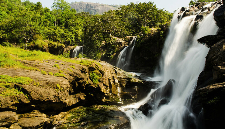 munnar waterfalls tour,best waterfalls in munnar,munnar breathtaking waterfalls,must-see waterfalls in munnar,munnar waterfalls exploration,top munnar waterfall destinations,munnar spectacular waterfalls,discovering munnar waterfall wonders