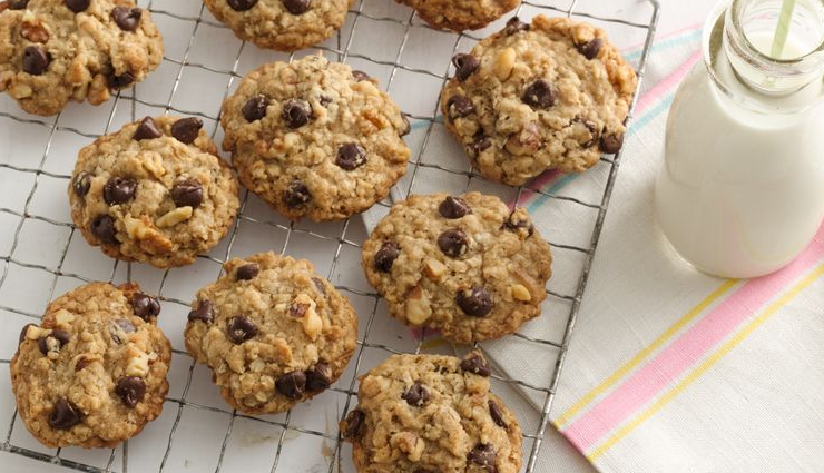 Recipe- Super Soft Eggless Oatmeal Chocolate Chunk Cookies
