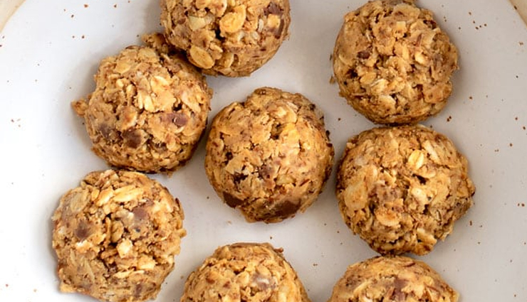 oatmeal energy balls recipe,quick and easy oatmeal energy balls,simple energy balls with oats,nutritious oatmeal snack balls,homemade oatmeal energy balls,healthy on-the-go energy balls,quick oatmeal energy bites recipe,wholesome oatmeal snack ball recipe,no-bake oatmeal energy balls,easy recipe for oatmeal energy bites