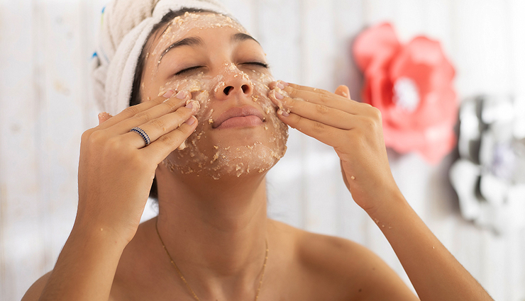 rosewater oatmeal face pack,diy face mask for redness,natural remedies for inflamed skin,soothing face mask for sensitive skin,homemade face mask for dry skin,oatmeal and rosewater benefits for skin,reducing inflammation with oatmeal and rosewater,calming face pack for irritated skin,oatmeal face mask for acne-prone skin,best natural ingredients for skincare