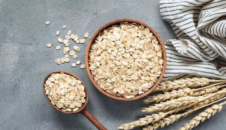 7 DIY Ways Oats Can Heal Your Skin
