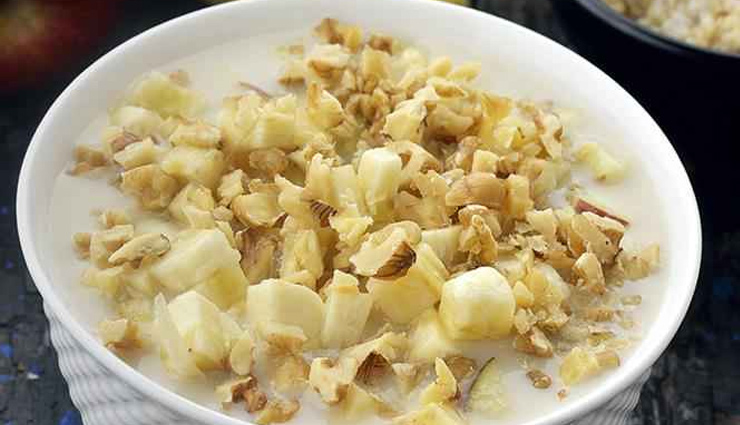 ayurvedic oatmeal recipes,oatmeal recipe,oatmeal benefits,oatmeal recipes for weight loss,oatmeal breakfast,oatmeal toppings,how to make oatmeal with milk,oats ayurvedic properties,oats in easy ayurveda,ayurvedic breakfast recipes