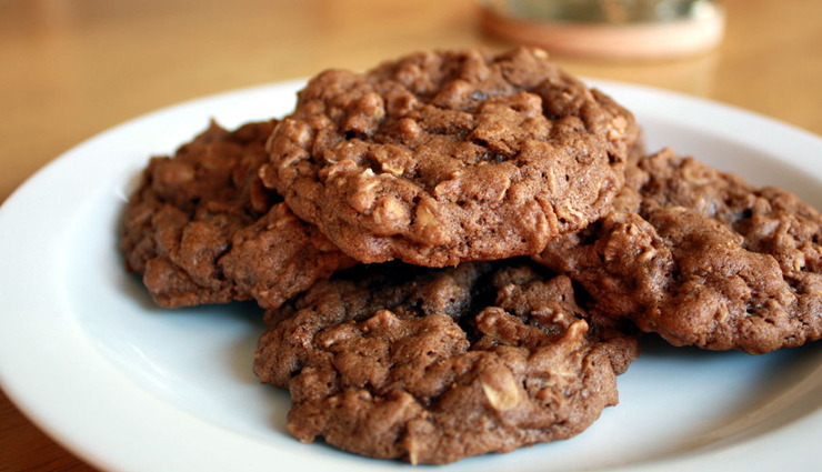 Recipe- Soft and Classic Oatmeal Raisin Cookies