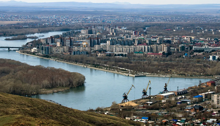 longest rivers in the world,top 10 world longest rivers,major rivers on earth,river length records,nile,amazon,yangtze: longest rivers,geography of longest rivers,historical significance of great rivers,exploring earth lengthy waterways,river ecosystems and biodiversity,cultural impact of long rivers