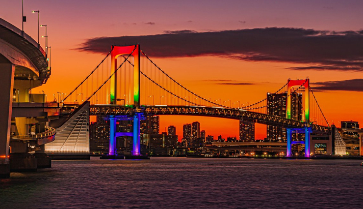 odaiba,tokyo,places to see in odaiba,yurikamome train,mori building digital art museum,rainbow bridge,unicorn gundam statue,toyota mega web,palette town ferris wheel,statue of liberty,oedo onsen monogatari