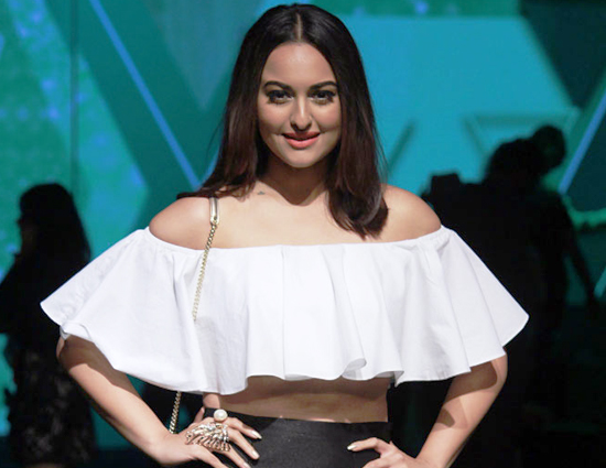 Perfect Guide to Slay Your Off The Shoulder Top Look