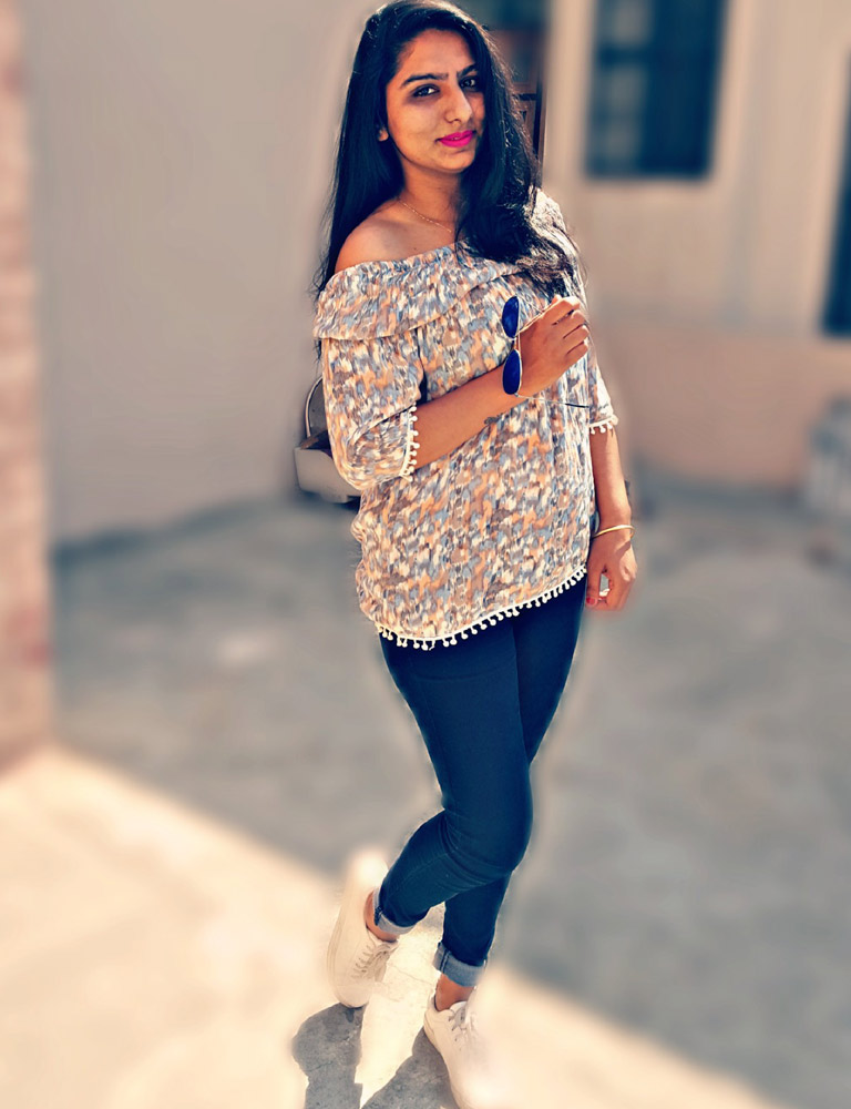 off-shoulder top,fashion tips,summer fashion tips,latest fashion trends