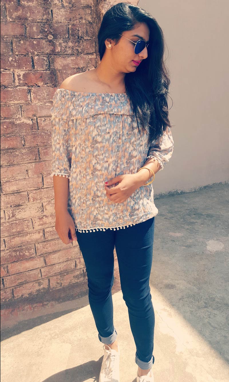 off-shoulder top,fashion tips,summer fashion tips,latest fashion trends