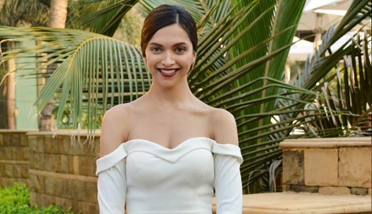 perfect guide to slay your off the shoulder top look