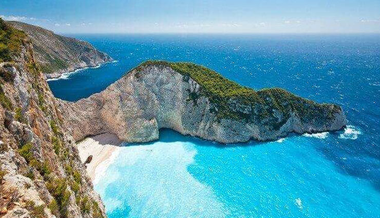 5 Offbeat Destinations to Go on Honeymoon