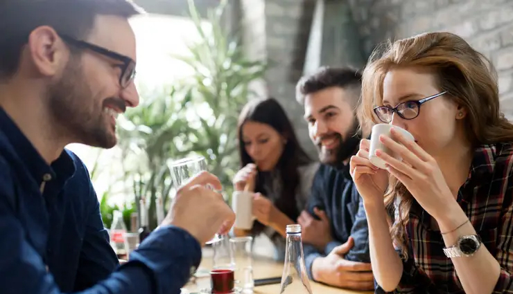 आपके प्यार में तो नहीं है आपका ऑफिस कलीग! इन संकेतों से लगाए इसका पता office romance,co-worker crush,love at work,mixed signals from colleague,signs a co-worker is interested in you,workplace dating,how to handle a colleague who has feelings for you,managing office relationships,navigating office romance,dealing with office gossip about your relationship