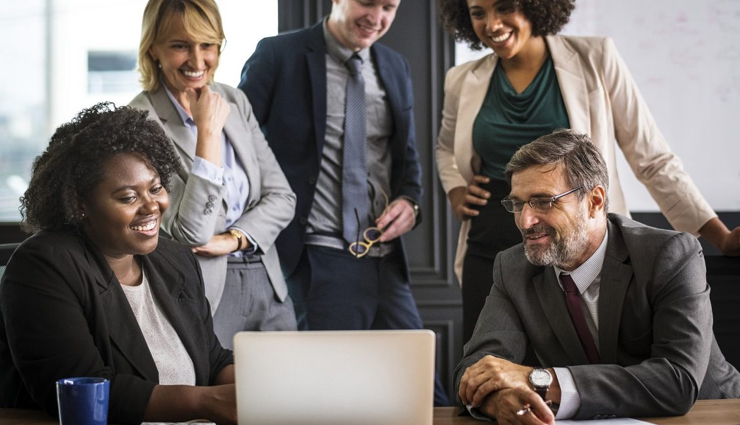 ऑफिस मे सहकर्मियों के साथ रिश्ता होगा मधुर, जब लेंगे इन टिप्स की मदद follow these tips to make the relationship sweet with colleagues in the office,mates and me,relationship tips