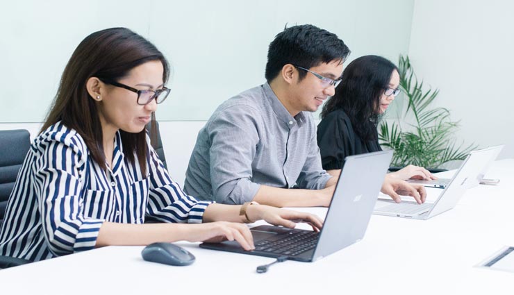 ऑफिस में लगातार बैठे रहना दिल के लिए घातक, ये आदतें रखेंगी आपको स्वस्थ