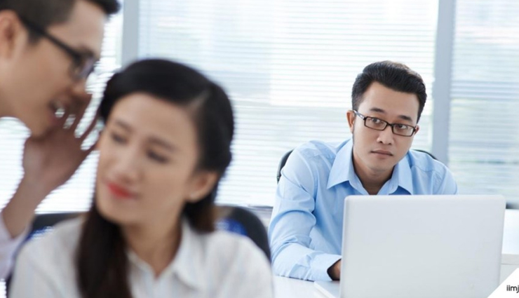 5 Ways To Help You Stay Out of Office Politics