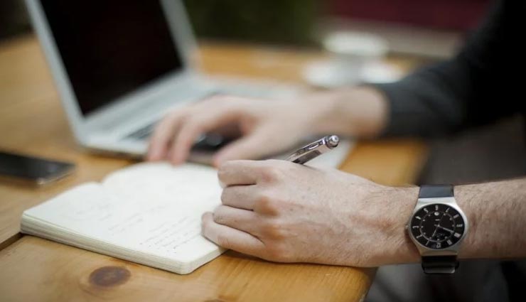 ऑफिस में बरकत पाने के लिए ऐसा रखें वास्तु, जानें इसके टिप्स