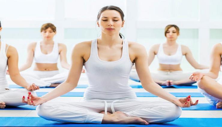 इन योगासन की मदद से अपनी सेक्स लाइफ का ले पूरा आनंद