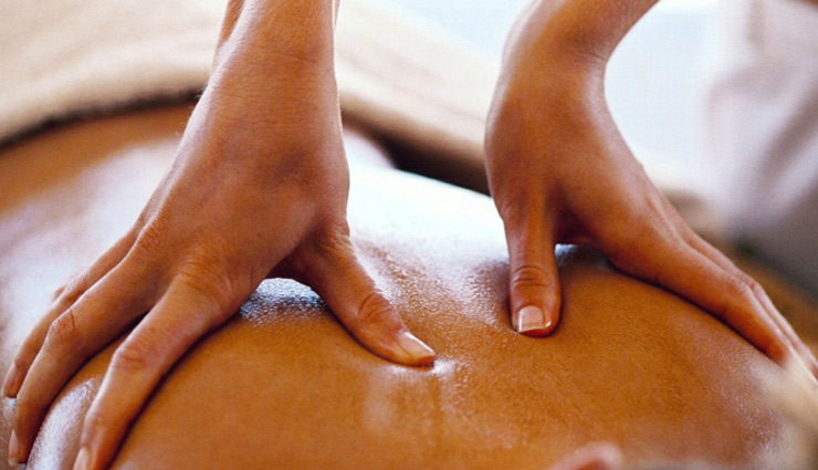 healthy living,5 reasons you should get oil massage regularly,benefits of body massage,how body massage is good for health,how massage improves health