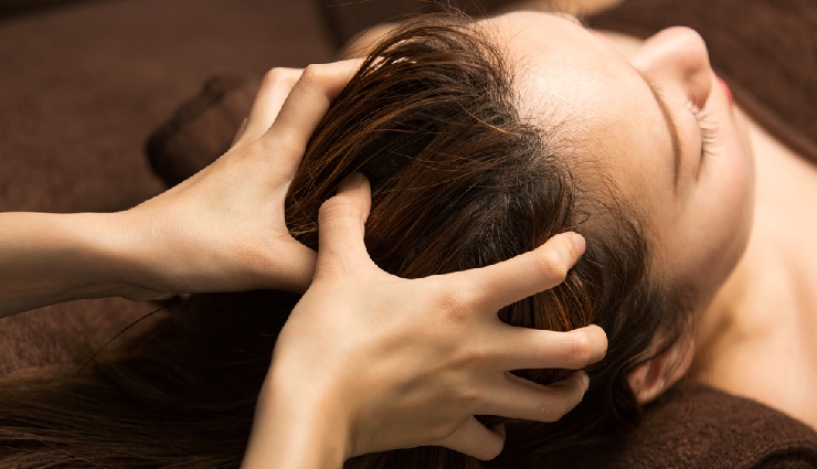 curly hair care,frizzy curls,how to manage curly hair,frizz-free curls,curly hair tips,hydration for curly hair,moisturizing curly hair,managing frizzy hair,curly hair products,curly hair routine,tips for curly hair maintenance