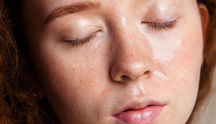 gentle cleansing,healthy skincare,mild cleanser,sensitive skin care,non-irritating cleanser,skin barrier protection,hydration maintenance,acne-prone skin care,skincare routine,remove impurities,natural oils,soft cleansing techniques,radiant skin